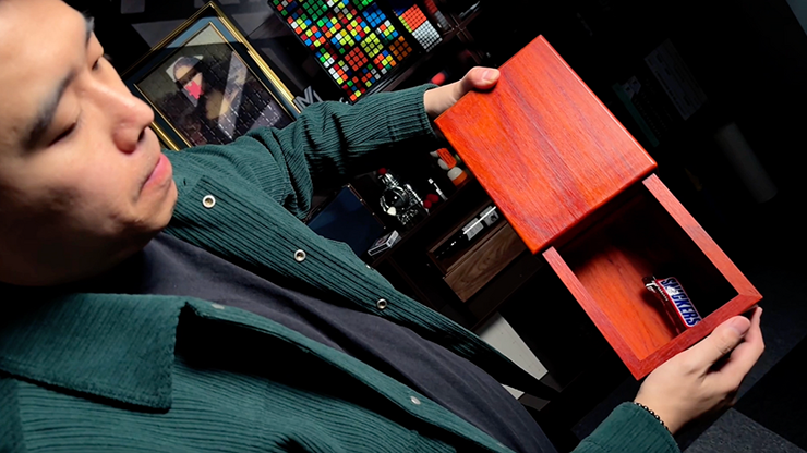 Alchemist's Chest by Bond Lee, Waylon, & MS Magic - Image 4