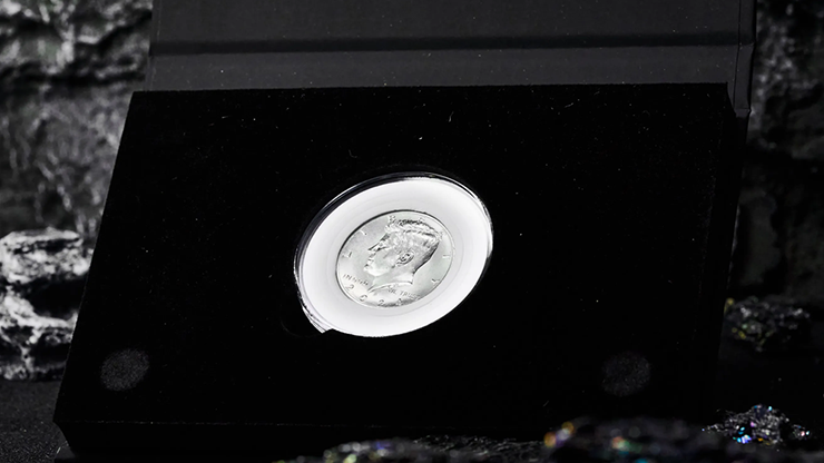 Kungfu Coin by Bluether Magic and Raphael - Image 4